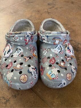 CROCS HolidayFuzzy-Lined